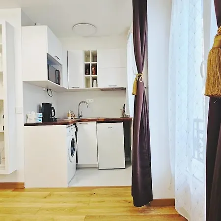 Apartment With Parking Free