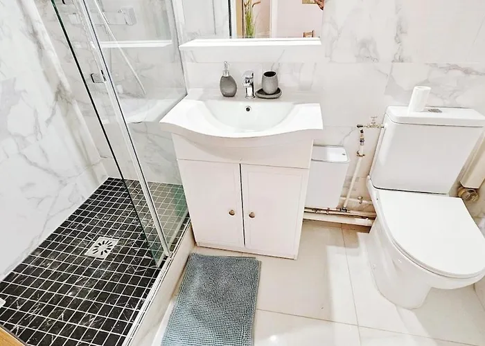 Apartment With Parking Free