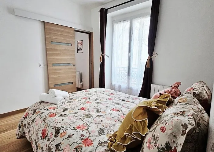 With Parking Free Appartement *